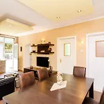 Tamara\'S Apartment